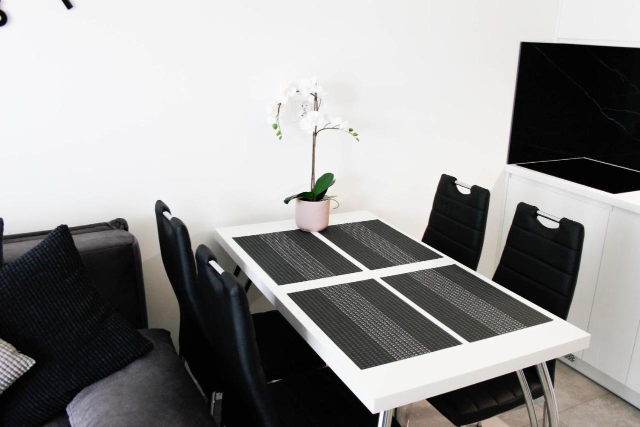 Apartament Wroclaw Centrum Galeria Magnolia Экстерьер фото